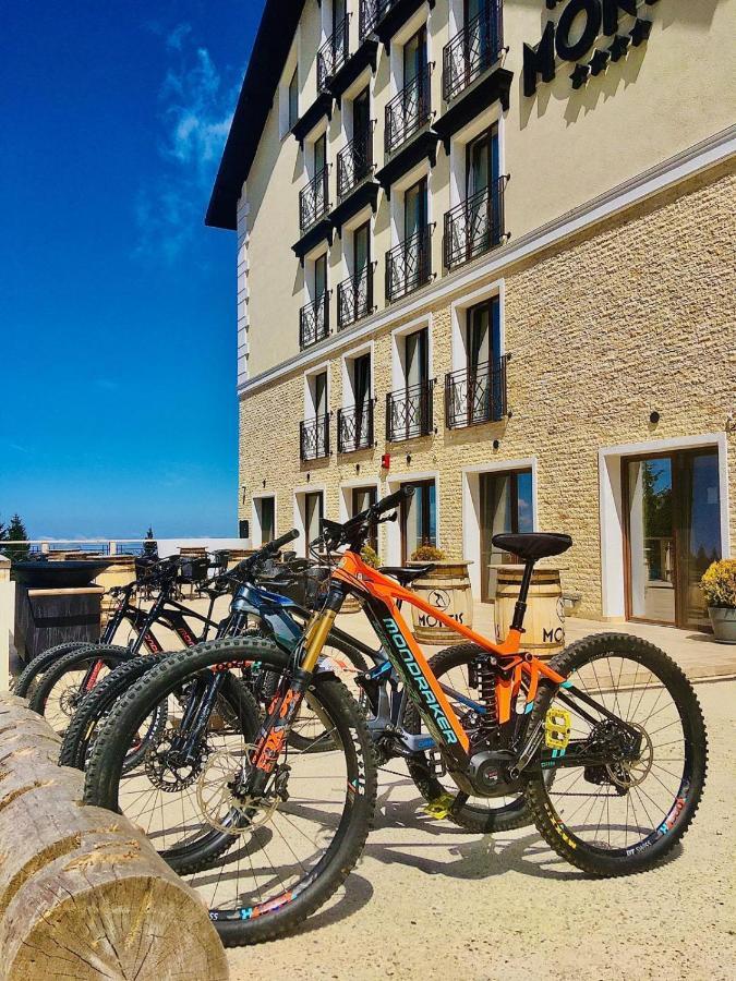 Montis Hotel & Spa Мунтеле-Мик Экстерьер фото